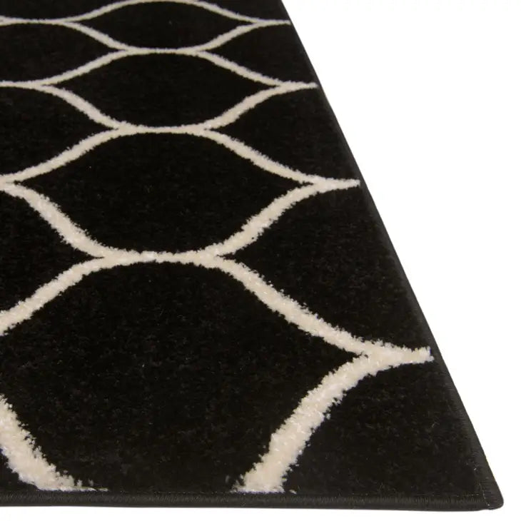 Geometric Rounded Trellis Frieze Rug (Large Rectangular)