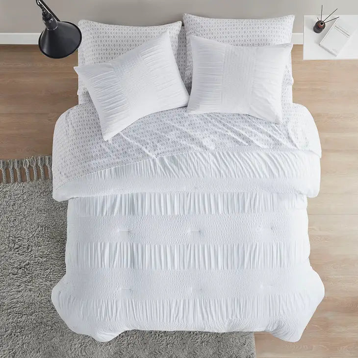 Casual Textured Compelete Comforter and Sheet Set, White